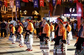 Siyah İnci İçin Görkemli Festival Başladı